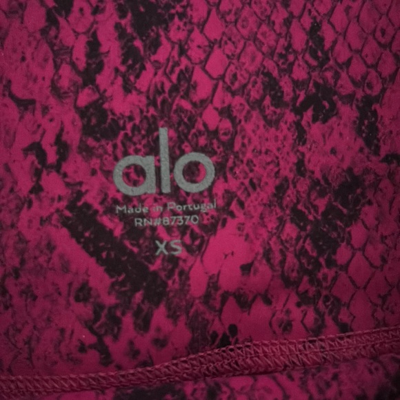 Alo yoga bike shorts - Picture 3 of 3